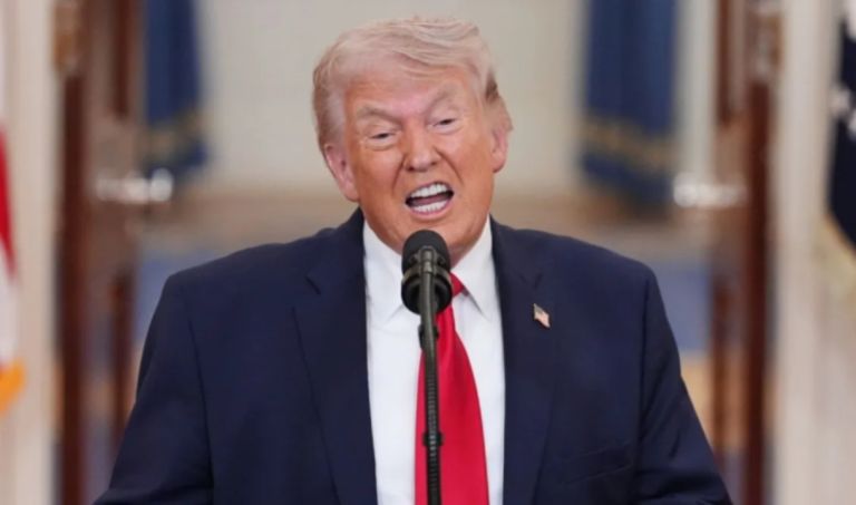 Ο Αμερικανός πρόεδρος Τραμπ ανέφερε ότι θα στοχοποιήσει τις υποδομές του Ιράν την Τρίτη