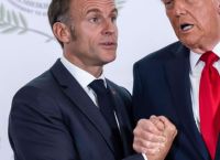 Μακρόν κατά… απρόβλεπτων συμμάχων: Αρχίζει η ρήξη Ευρώπης–ΗΠΑ;