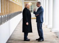 Ο Τραμπ επιτίθεται στον Μερτς: “Η Γερμανία τα πάει άσχημα – δεν ξέρει για τι μιλάει”