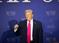 «Μικρή παράκαμψη» ή παγκόσμιος κίνδυνος; Ο Τραμπ προκαλεί με δηλώσεις για τον πόλεμο στο Ιράν