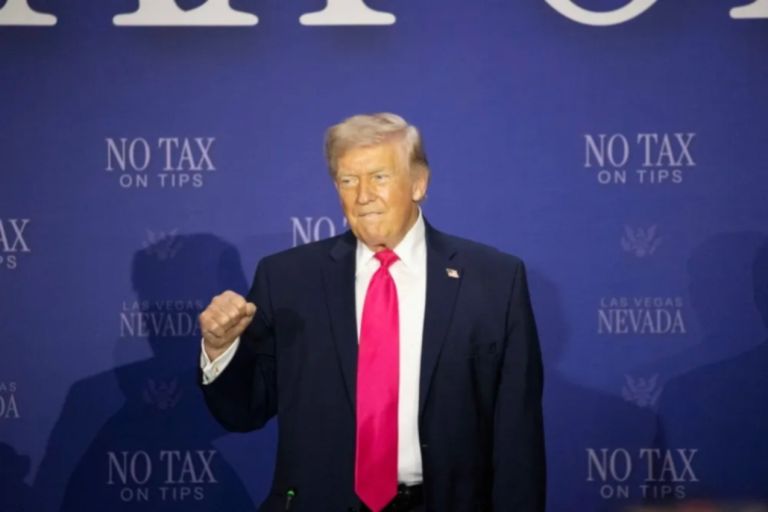 «Μικρή παράκαμψη» ή παγκόσμιος κίνδυνος; Ο Τραμπ προκαλεί με δηλώσεις για τον πόλεμο στο Ιράν