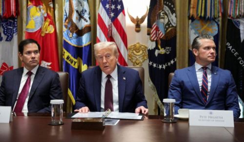 Ρεσάλτο στη σκιά του πολέμου: ΗΠΑ και Ιράν παίζουν “ναυτική ρουλέτα” στο Ορμούζ