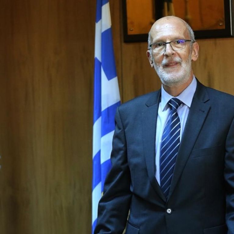 Πολιτικός σεισμός για τις υποκλοπές: Ζητούν παραίτηση Τζαβέλλα