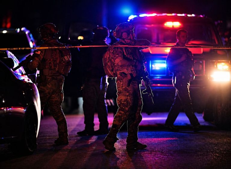 Επίθεση στο δείπνο των ανταποκριτών: Πώς φυγαδεύτηκε ο Τραμπ