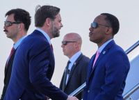 «Πηγαίνει στο Super Bowl της διπλωματίας»: Ο Βανς μπροστά στη μεγαλύτερη δοκιμασία ΗΠΑ–Ιράν