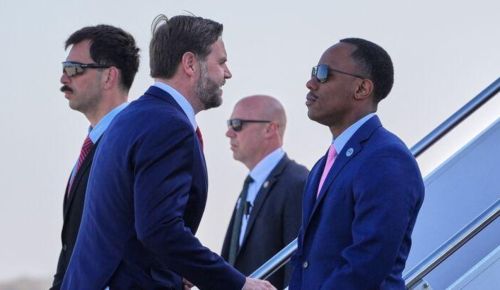 «Πηγαίνει στο Super Bowl της διπλωματίας»: Ο Βανς μπροστά στη μεγαλύτερη δοκιμασία ΗΠΑ–Ιράν