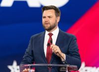 «Στενά του Ορμούζ σε φωτιά»: ΗΠΑ και Ιράν στο χείλος σύγκρουσης με απειλές εξόντωσης