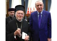 Διπλωματικό άνοιγμα ή επικοινωνιακό παιχνίδι; Το πασχαλινό μήνυμα Ερντογάν προκαλεί ερωτήματα