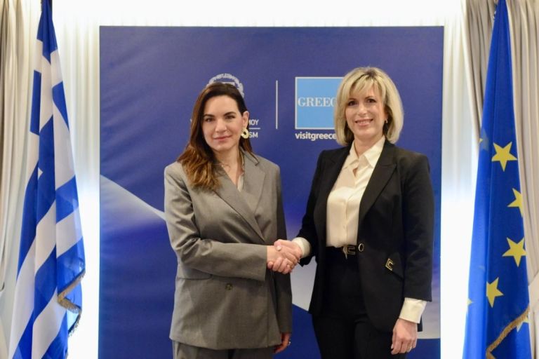 Αύξηση 12% στην τουριστική δαπάνη από τραπεζικές κάρτες