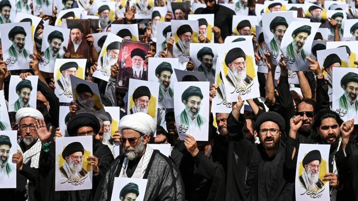 Δύο εβδομάδες ειρήνης: Πώς ο Χαμενεΐ και ο Τραμπ έφτασαν σε συμφωνία