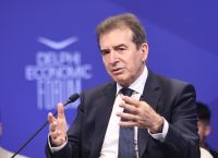 Χρυσοχοΐδης: 100 καταγγελίες την ημέρα για ενδοοικογενειακή βία, 500 δράστες στη φυλακή