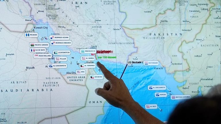 ΗΠΑ: Συνασπισμός για να ανοίξουν ξανά τα Στενά του Ορμούζ