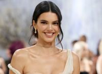 Kendall Jenner στο Met Gala 2026: «Σύγχρονη Νίκη της Σαμοθράκης» – Η εμφάνιση που έκλεψε την παράσταση!