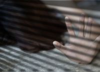 Πάτρα: Σοβαρό επεισόδιο ενδοοικογενειακής βίας – Κρατούσε αιχμάλωτη τη 16χρονη σύντροφό του
