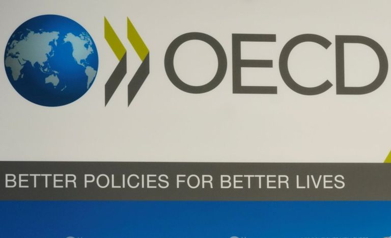 ΟΟΣΑ: Πρωτιά της Ελλάδας στην αύξηση εισοδήματος των νοικοκυριών