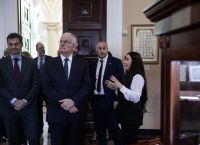 Επίσκεψη Τασούλα στην Αρμενία: Δεν έχει σταματήσει να κυλάει δραματικά η ανάμνηση της Γενοκτονίας