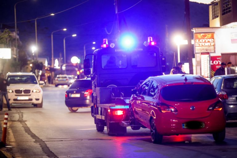 Ανατριχίλα από τα ουρλιαχτά της μάνας του 20χρονου στην Κρήτη – Βρήκε το παιδί της νεκρό στο δρόμο