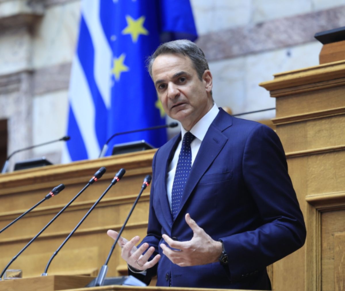 Μητσοτάκης: «Όχι στη μίζερη εσωστρέφεια» – Βουλή, αναθεώρηση και πολιτική σύγκρουση