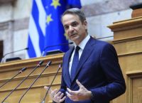 Μητσοτάκης: «Όχι στη μίζερη εσωστρέφεια» – Βουλή, αναθεώρηση και πολιτική σύγκρουση