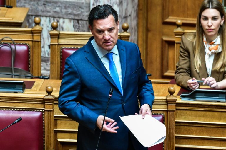 Άδωνις – Ψυχογιός για Νοσοκομείο Κορίνθου: «Δεν ωραιοποιώ, αλλά παλεύω» [vid,pics]