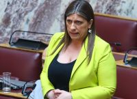 «Καταγγελίες Κωνσταντοπούλου κατά Φλωρίδη: Πολιτική θύελλα για “μεθόδευση” – Σφοδρή σύγκρουση με Αδωνι»