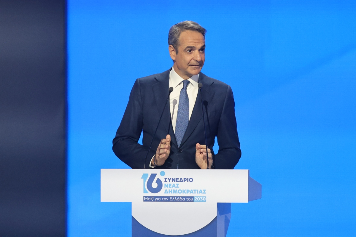 Μητσοτάκης στο συνέδριο ΝΔ:Μία τρίτη τετραετία σημαίνει ότι δεν ρισκάρουμε να γυρίσουμε τρεις τετραετίες πίσω