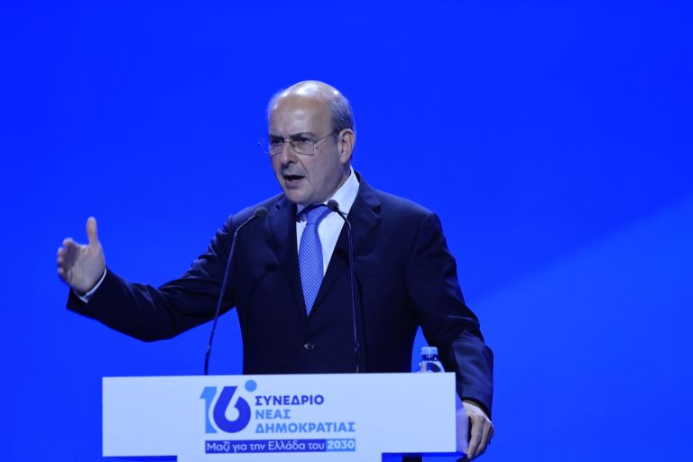 Χατζηδάκης: “Παρόντες στα εύκολα και στα δύσκολα — Υπηρετούμε κάτι μεγαλύτερο από τον εαυτό μας”