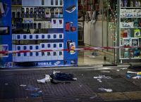 Πατήσια: Νέα στοιχεία για την επίθεση σε κατάστημα κινητών – Τραυματίας ο ιδιοκτήτης, καταδίωξη των δραστών
