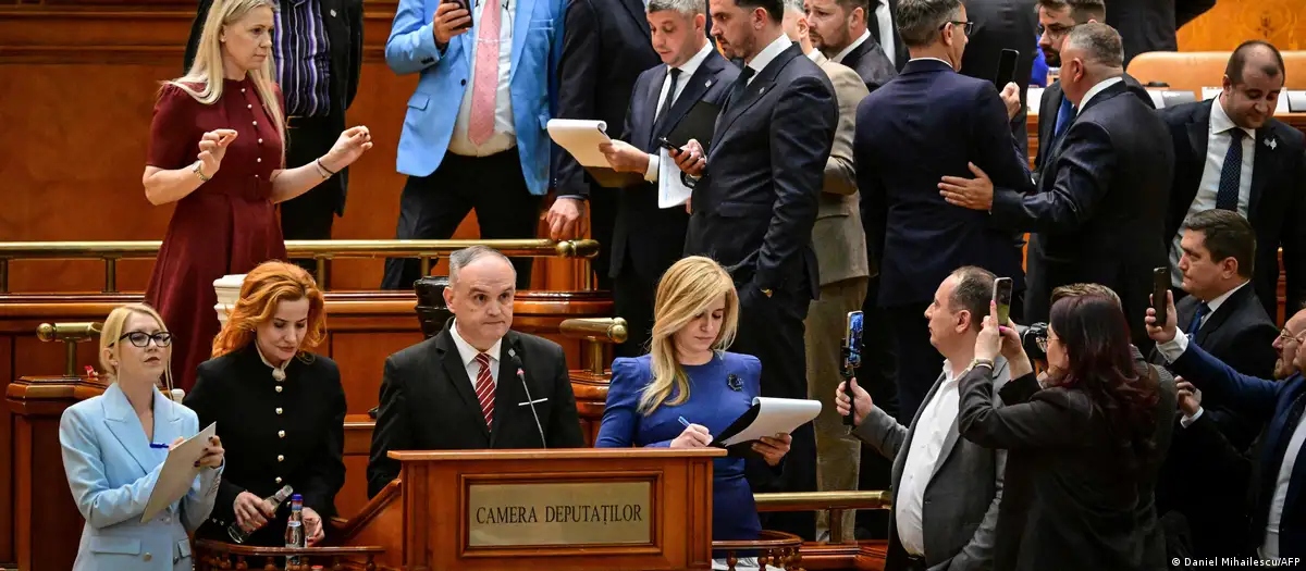 Σεισμός στη Ρουμανία: Κατέρρευσε η κυβέρνηση – “Ράγισε” το δημοκρατικό τείχος!