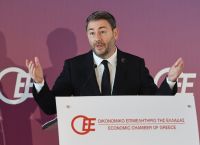 Ανδρουλάκης κατά Μητσοτάκη: «Η ΝΔ καταρρέει πολιτικά μέσα στην ακρίβεια»