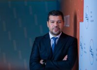 «Η ΔΕΗ των €390 εκατ. έγινε κολοσσός €11,5 δισ.» – Το deal Στάσση που αλλάζει την αγορά
