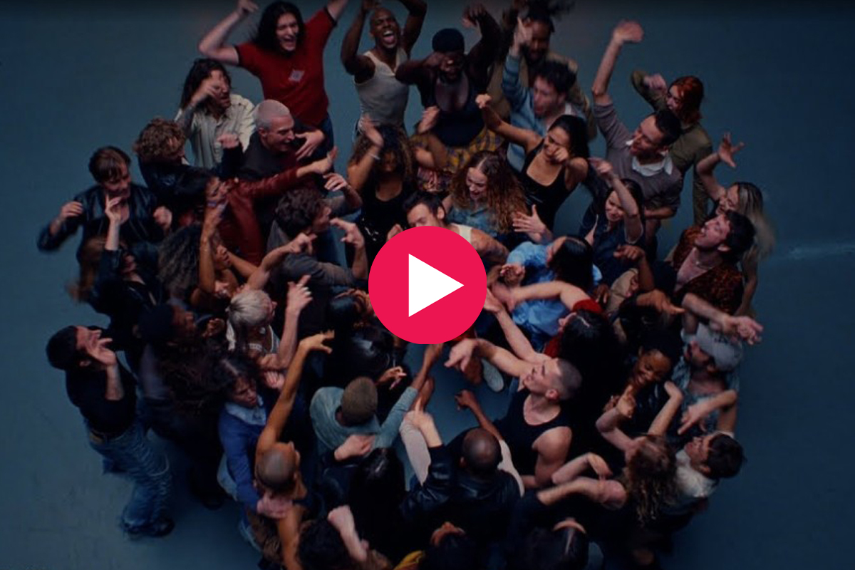 Ο Harry Styles μόλις κυκλοφόρησε το νέο του video clip που προκάλεσε αντιδράσεις