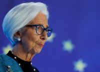 Λαγκάρντ: Σταθμίζει πληθωρισμό και επιτόκια μετά το σοκ στη Μέση Ανατολή