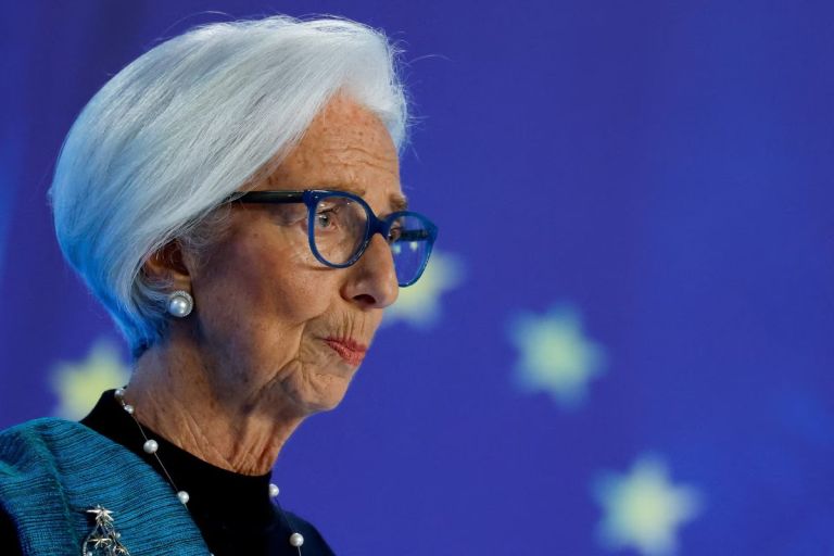 Λαγκάρντ: Σταθμίζει πληθωρισμό και επιτόκια μετά το σοκ στη Μέση Ανατολή
