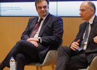 «Η Ευρώπη ξύπνησε αργά» — Πιερρακάκης και Λέτα ζητούν τραπεζικούς γίγαντες και ευρωπαϊκούς “πρωταθλητές”