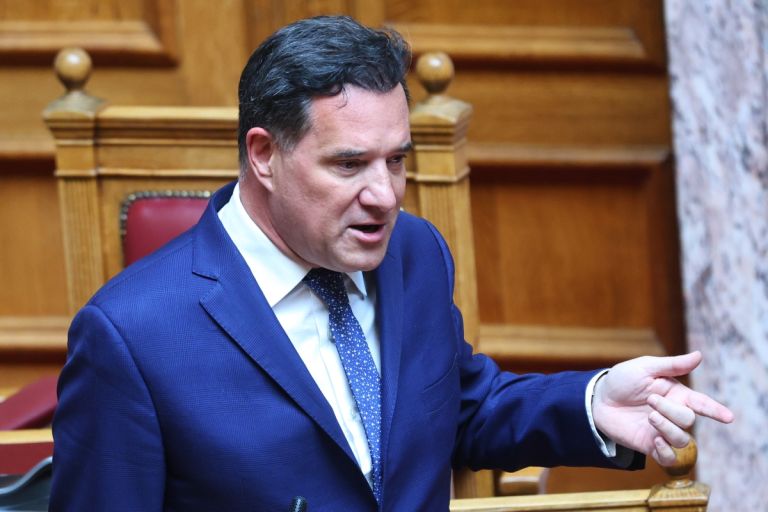Άδωνις Γεωργιάδης: «Η Ελλάδα δεν μπορεί να παίζει χωρίς φίλτρα με φάρμακα των 200.000 ευρώ»