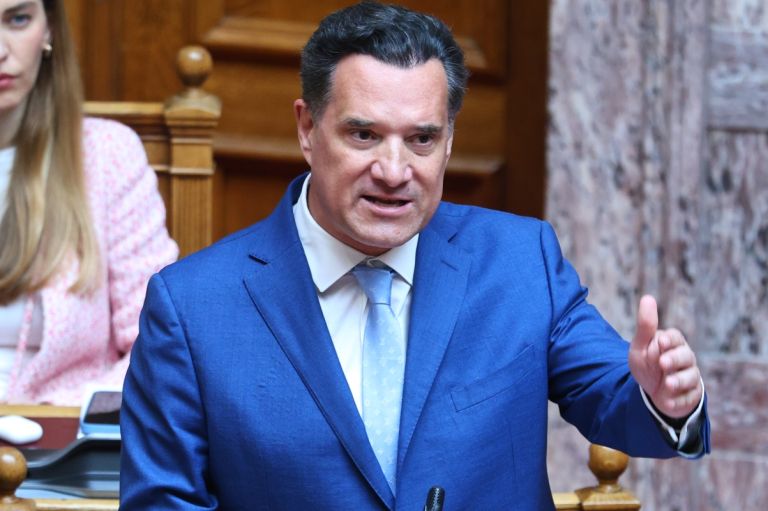 Άδωνις σε Βελόπουλο: «Προτιμάτε τον λινγίτη και τον καρκίνο αντί για το μέλλον της Ελλάδας»