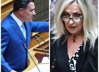 Απίστευτες στιγμές στη Βουλή: Η Κεφαλά μιλούσε για αρώματα και μαγιό – ο Άδωνις για μεταρρυθμίσεις