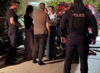 Χρυσοχοΐδης και Αγαπηδάκη στο Ίλιον μετά τη μεγάλη φωτιά που κατέστρεψε διαμερίσματα