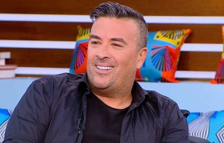 Γιάννης Αϊβάζης: «Όταν γεννήθηκε η κόρη μου, μπήκε δημοσιογράφος ντυμένος γιατρός μέσα στο νοσοκομείο»