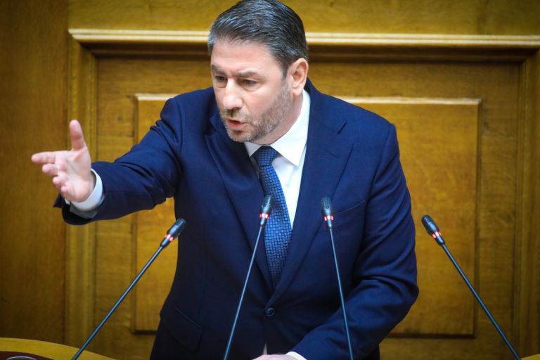 Υποκλοπές: “Εθνική προδοσία” καταγγέλλει ο Ανδρουλάκης στη Βουλή – Σφοδρή επίθεση στην κυβέρνηση