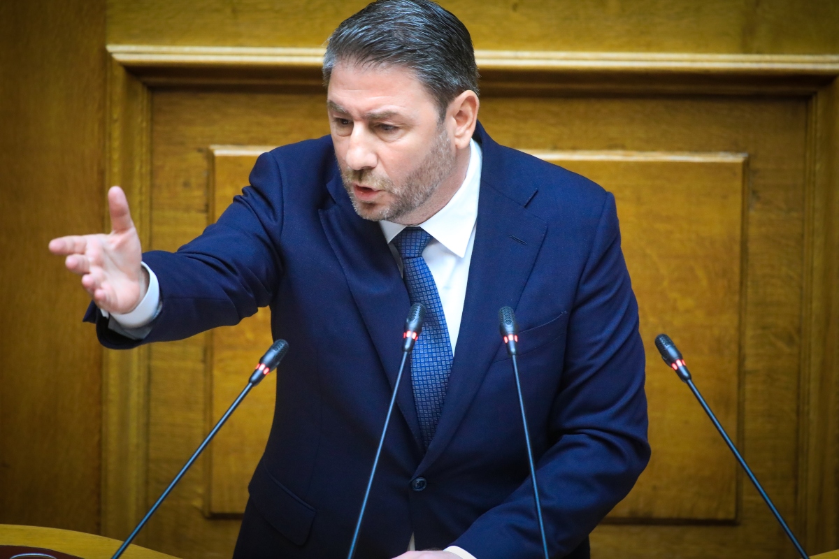 Υποκλοπές: “Εθνική προδοσία” καταγγέλλει ο Ανδρουλάκης στη Βουλή – Σφοδρή επίθεση στην κυβέρνηση