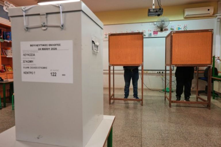 Κύπρος: Αυξημένη συμμετοχή στις βουλευτικές εκλογές και μάχη για τη νέα Βουλή