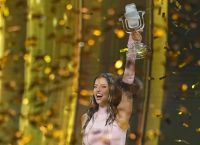 Eurovision 2026: Ποια είναι η 27χρονη Dara που κατέκτησε την κορυφή με το «Bangaranga»