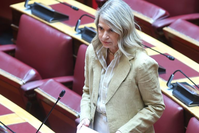 Apostolaki: “Publish Supreme Court decision immediately”–Bank debt ruling at the center of political pressure