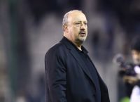 Μπενίτεθ: «Συν να παίζουμε με τρεις ή τέσσερις στην άμυνα»