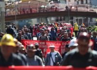 Βολιβία: Παρέλυσε η χώρα από την κρίση καυσίμων και την απεργία στις μεταφορές