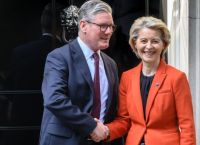 BREXIT ΤΕΛΟΣ; Η Βρετανία «χτυπά» ξανά την πόρτα της ΕΕ και οι Βρυξέλλες παζαρεύουν