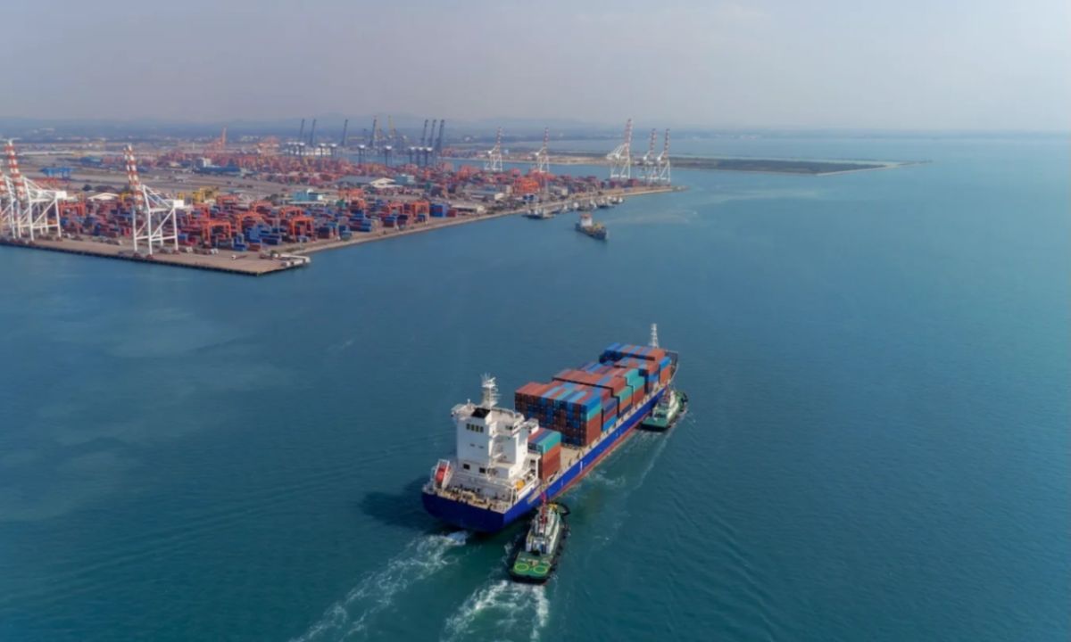 Γεωπολιτικές κρίσεις και υπερκέρδη στη ναυτιλία