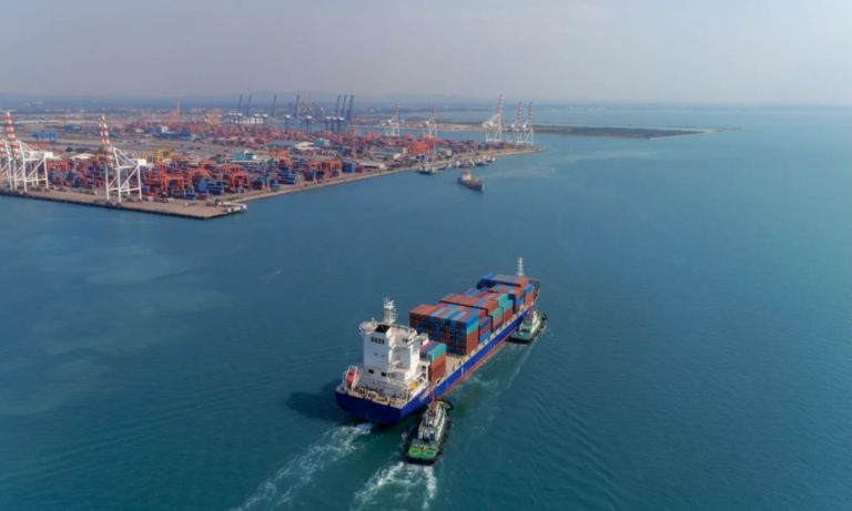 Το Μεγαλύτερο Logistic Shock του Αιώνα: Τα Λιμάνια Μέσης Ανατολής Δεν Μπορούν να Αντικαταστήσουν τον Περσικό